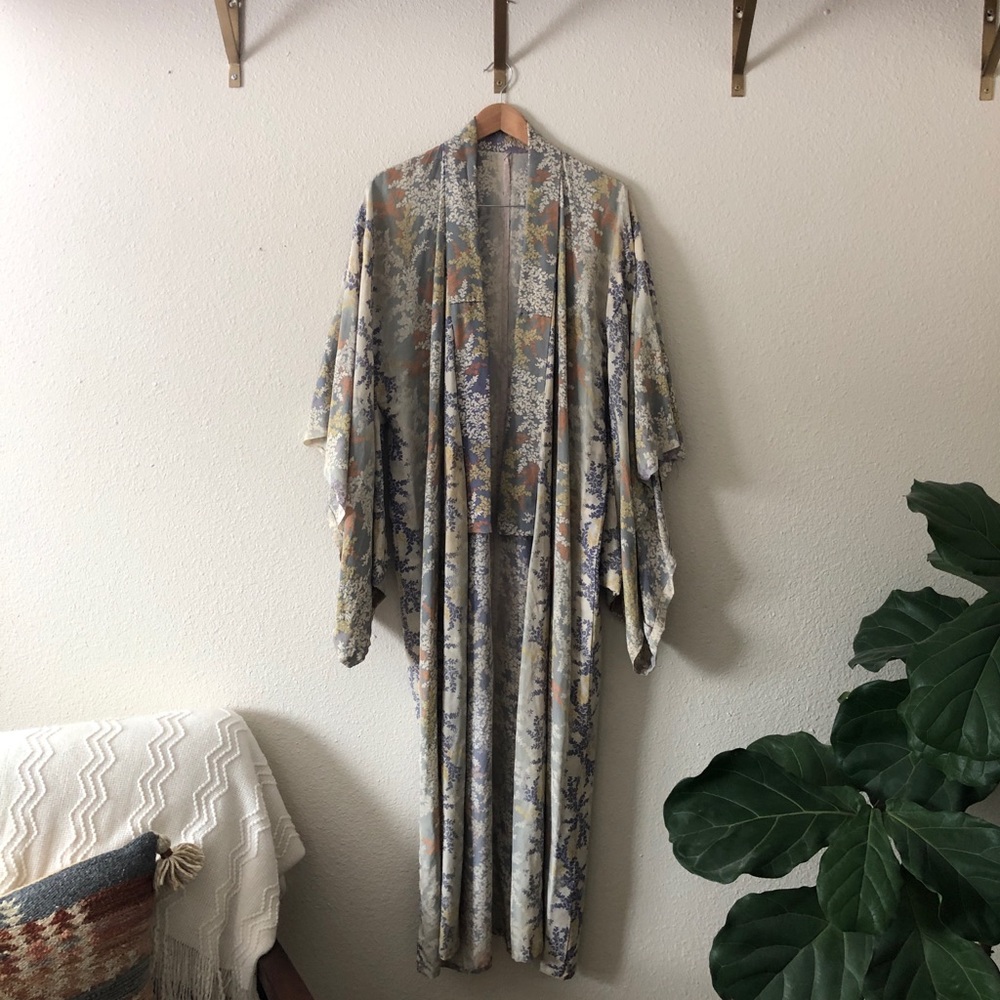 Vintage Kimono Robe - Picture 2 of 7